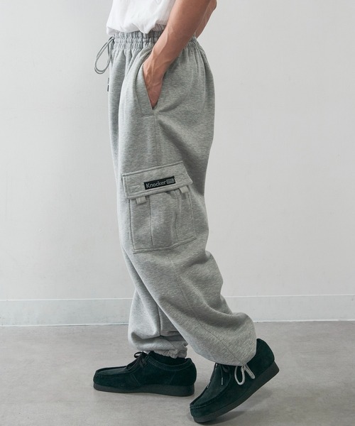 KNOCKER(ノッカー)の「【KNOCKER】Fleece Cargo Pants フリースカーゴパンツ スウェットカーゴパンツ ワイド 裏起毛 FCP1000 UNTR(カーゴパンツ・メンズ・チャコールグレー/グレー/ブラック・M/L/XL)」の17枚目の写真
