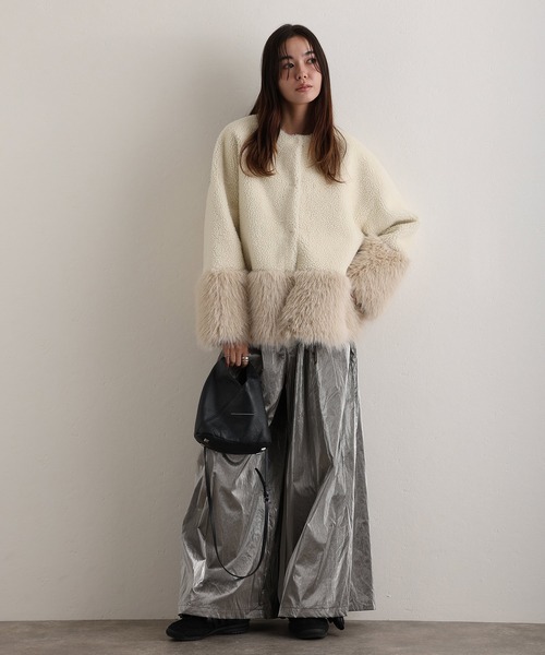ElegChic（エレグシック）の「フェイクウールラムライクコート（ノーカラーコート・レディース・ベージュ・M）」の2枚目の写真
