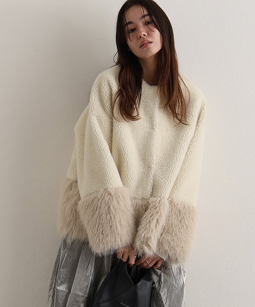 ElegChic（エレグシック）の「フェイクウールラムライクコート（ノーカラーコート・レディース・ベージュ・M）」の4枚目の写真