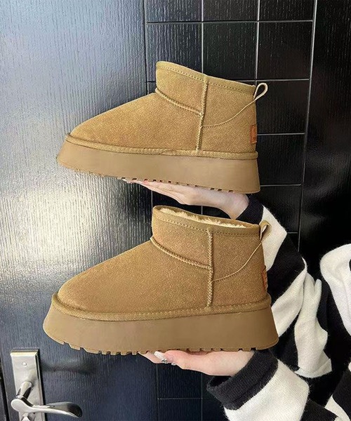 shoes365（シューズスリーシックスファイヴ）の「ショート厚底ムートンブーツ (AW)（ブーツ・レディース・ブラック/ベージュ/キャメル・25.0cm/24.5cm/24.0cm/23.5cm/23.0cm）」の6枚目の写真