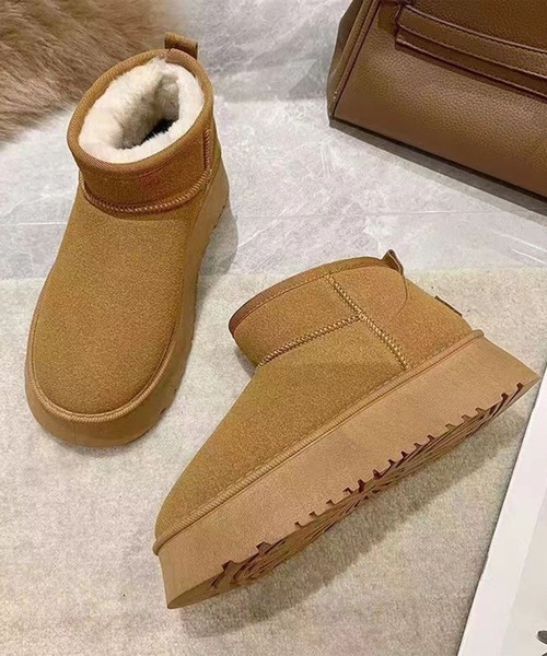 shoes365（シューズスリーシックスファイヴ）の「ショート厚底ムートンブーツ (AW)（ブーツ・レディース・ブラック/ベージュ/キャメル・25.0cm/24.5cm/24.0cm/23.5cm/23.0cm）」の11枚目の写真