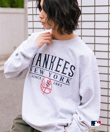 MLB（メジャーリーグベースボール）の「【MLB/メジャーリーグベースボール】 裏起毛 レトロロゴ クルーネックトレーナー スウェット（スウェット・レディース）」