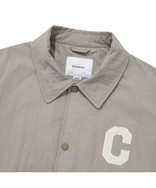 COVERNAT(カバーナット)の「Cロゴカラー バーシティジャケット ベージュ(スタジャン・レディース・その他・LARGE/XX-LARGE/MEDIUM/SMALL/X-LARGE/X-SMALL)」の3枚目の写真