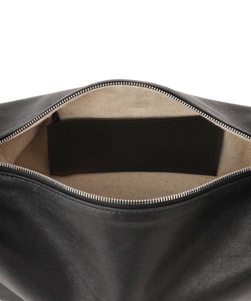 ADAM ET ROPE'(アダムエロペ)の「【PFT】Fuka Bangle Shoulder(ショルダーバッグ・レディース・ブラック/ブラウン・FREE)」の21枚目の写真