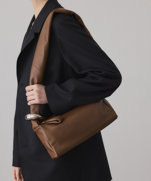 ADAM ET ROPE'(アダムエロペ)の「【PFT】Fuka Bangle Shoulder(ショルダーバッグ・レディース・ブラック/ブラウン・FREE)」の10枚目の写真