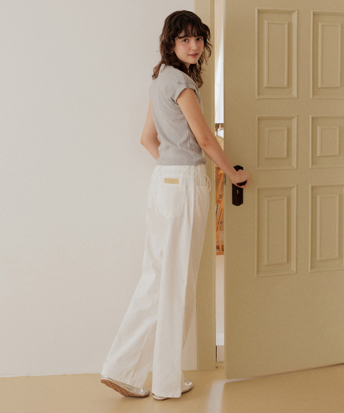 Back label natural banding wide pants - white