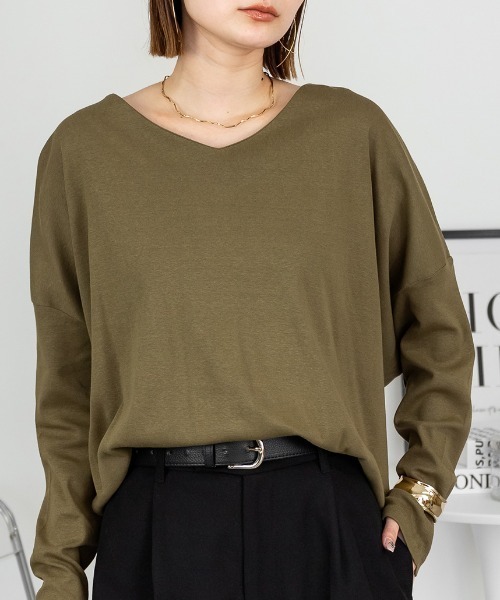 RCD(アールシーディー)の「【幅広いコーデに使用できる】ドルマンスリーブVネックTシャツ(Tシャツ/カットソー・レディース・杢グレー/バーガンディー/チャコールグレー/グレイッシュベージュ/カーキ/ブラック/オフホワイト/ネイビー・M/4L/L/LL/3L)」の6枚目の写真