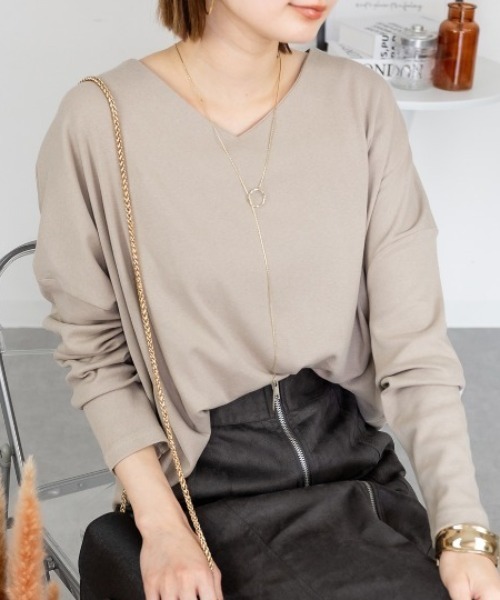 RCD(アールシーディー)の「【幅広いコーデに使用できる】ドルマンスリーブVネックTシャツ(Tシャツ/カットソー・レディース・杢グレー/バーガンディー/チャコールグレー/グレイッシュベージュ/カーキ/ブラック/オフホワイト/ネイビー・M/4L/L/LL/3L)」の5枚目の写真