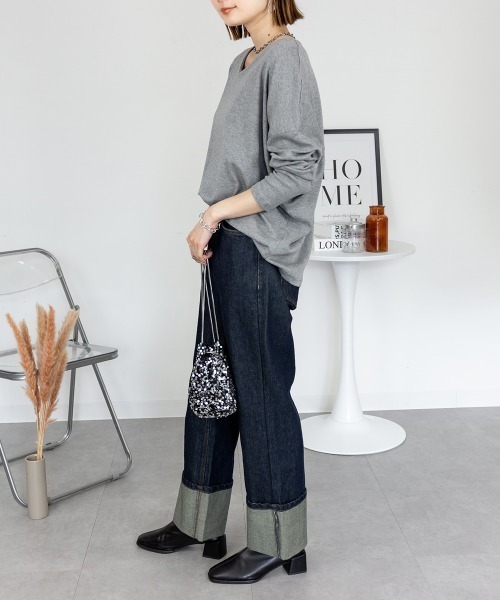 RCD(アールシーディー)の「【幅広いコーデに使用できる】ドルマンスリーブVネックTシャツ(Tシャツ/カットソー・レディース・杢グレー/バーガンディー/チャコールグレー/グレイッシュベージュ/カーキ/ブラック/オフホワイト/ネイビー・M/4L/L/LL/3L)」の16枚目の写真