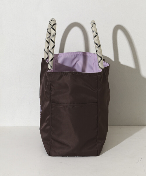 NOMADIS（ノマディス）の「NOMADIS × Firsthand/ノマディス 別注 SAC2 W/16 / リバーシブル ロゴトートバッグ（トートバッグ・レディース・ブラウン・ONE SIZE）」の8枚目の写真