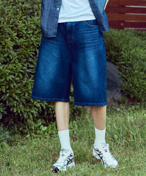 WHOLOVESART(フーラブズアート)の「wide bermuda denim pants deep blue(その他パンツ・メンズ・その他・LARGE/X-LARGE)」の1枚目の写真