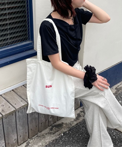 COLONY 2139(コロニートゥーワンスリーナイン)の「7デイズキャンバストートバッグ(トートバッグ・レディース・ピンク/レッド/グリーン/イエロー/ホワイト/ブラック/ブルー・FREE)」の10枚目の写真