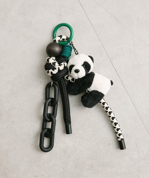 抱っこパンダチャーム（チャーム）｜ear PAPILLONNER（イアパピヨネ