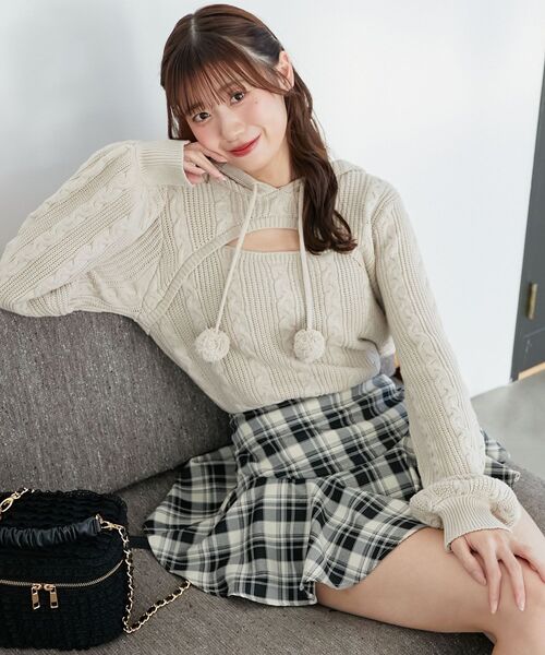 MAJESTIC LEGON（マジェスティックレゴン）の「レイヤードライクフレアショートスカパン（その他パンツ・レディース・ホワイト系その他2/ブラック系その他/ベージュ系その他2・MEDIUM）」の2枚目の写真