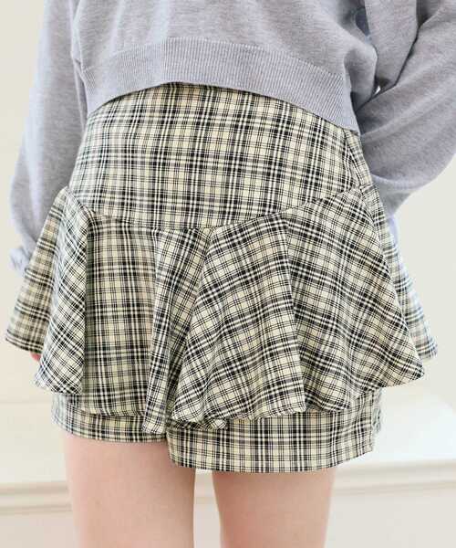 MAJESTIC LEGON（マジェスティックレゴン）の「レイヤードライクフレアショートスカパン（その他パンツ・レディース・ホワイト系その他2/ブラック系その他/ベージュ系その他2・MEDIUM）」の3枚目の写真