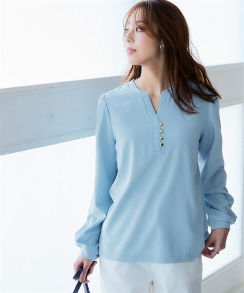 nissen（ニッセン）の「アウトラストソフトタッチカットジョーゼットスキッパープルオーバー（温度調整・吸汗速乾・UVカット）＜大きいサイズ有＞（Tシャツ/カットソー・レディース・グレイッシュブルー/グレイッシュベージュ/ネイビー・3L/LL/L/M/S）」の3枚目の写真