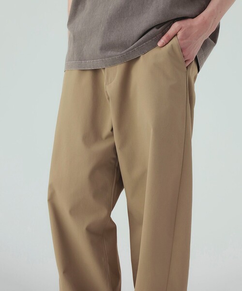 BEAMS HEART（ビームスハート）の「カーブ バギー チノ パンツ（チノパンツ・メンズ・ベージュ/ブラック・SMALL/LARGE/MEDIUM）」の19枚目の写真