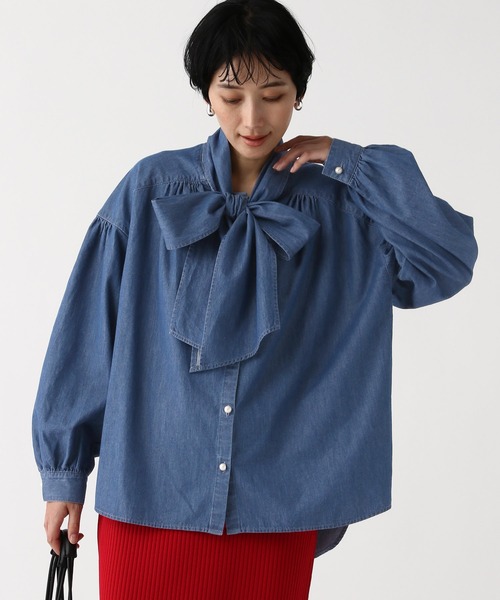 Elura(エルーラ)の「デニムボウタイブラウス/646532(シャツ/ブラウス・レディース・ライトブルー/ブルー・FREE)」の12枚目の写真