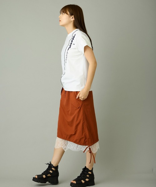 AVIE（アビィ）の「【mien】刺繍デザインTee（Tシャツ/カットソー・レディース・ホワイト/ブラック・38）」の6枚目の写真