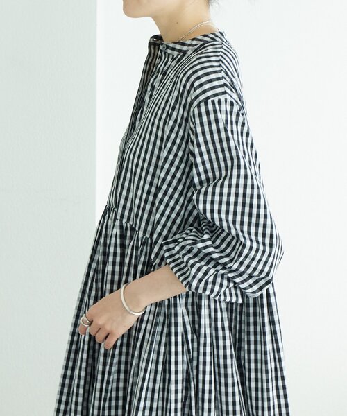 BEARDSLEY（ビアズリー）の「先染めギャザーワンピース（ワンピース・レディース・ネイビー/ブラック・0/1）」の14枚目の写真