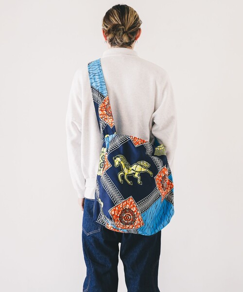 bpr BEAMS(ビーピーアール ビームス )の「バティック ショルダー エコ バッグ 2026(ショルダーバッグ・レディース・グリーン系その他/ブルー系その他/ピンク系その他/ブラック系その他・ONE SIZE)」の16枚目の写真