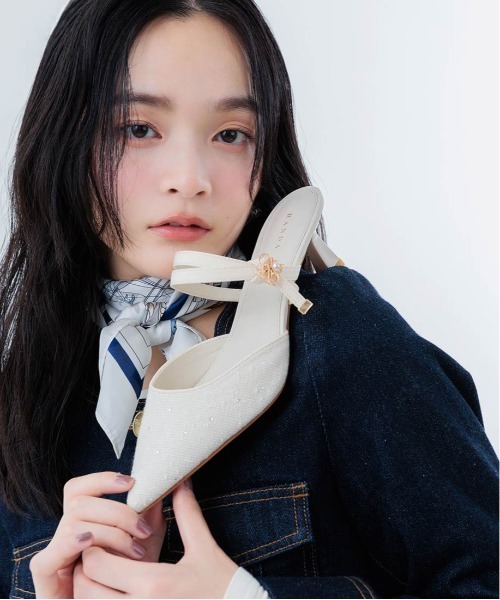 RANDA（ランダ）の「モノグラムパールミュールパンプス（パンプス・レディース・ブラック/アイボリー/ベージュ・M/L/S/LL）」の9枚目の写真