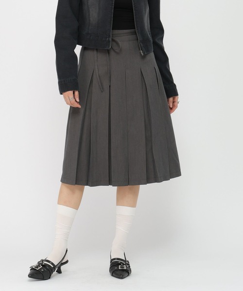 3.3 Field Trip （3.3フィールドトリップ）の「3.3 Field Trip／プリーツミディスカート（スカート・レディース・チャコール/ライトグレー・MEDIUM/SMALL）」の22枚目の写真