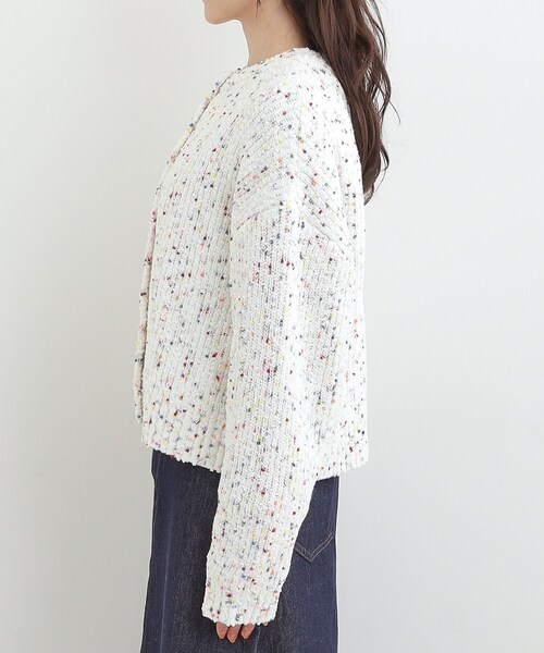 SHOO・LA・RUE（シューラルー）の「【洗濯機可/前後2WAY】ぽこぽこニットカーディガン（カーディガン/ボレロ・レディース・ダークブラウン/ホワイト/ダークグレー・00）」の16枚目の写真
