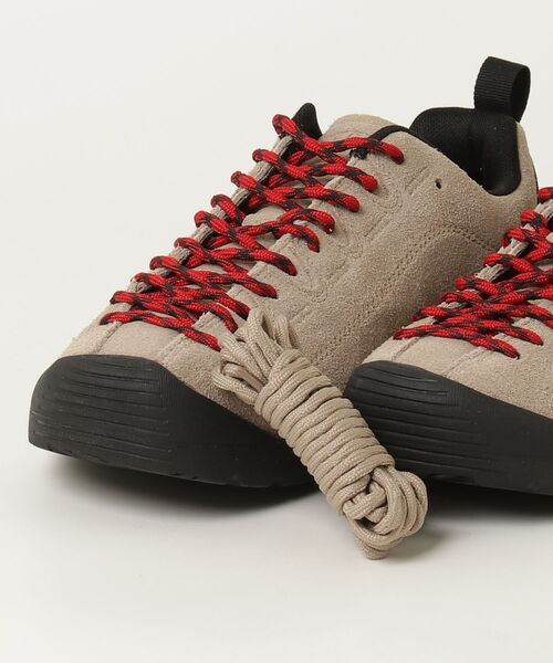 KEEN（キーン）の「JASPER（スニーカー・メンズ・ベージュ・26.5cm/27cm/27.5cm/28cm/26cm）」の2枚目の写真