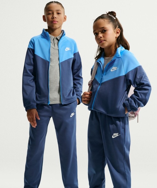 NIKE(ナイキ)の「ナイキ NIKE YTH NSW DF トラックスーツ PK FZ(ジャージ・キッズ・ブルー/ブラック・130cm/140cm/150cm/160cm)」の14枚目の写真