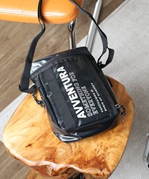 AVVENTURA ミニショルダーバッグ ボックス型