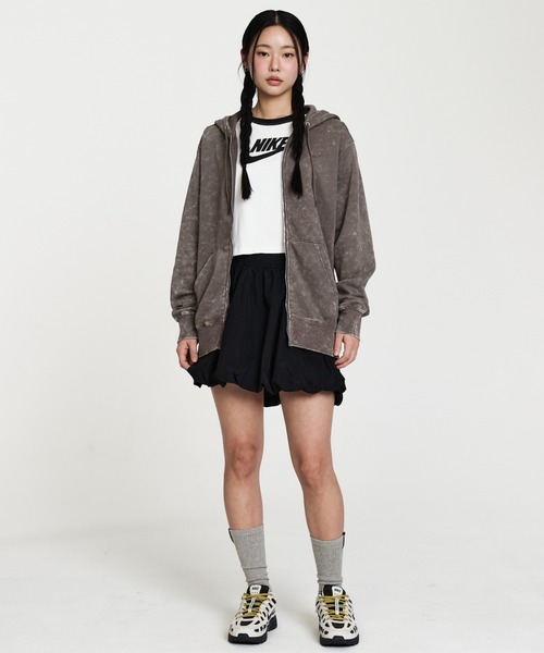 NIKE（ナイキ）の「ナイキ スポーツウェア ウィメンズ ルーズ バブル スカート / Nike Sportswear Women's Loose Bubble Skirt IQ0062-010 Black（スカート・レディース・ブラック・XS/XL/L/M/S）」の17枚目の写真