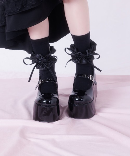 FickleBebe(フィクルベベ)の「エナメルシュシュパンプス(パンプス・レディース・ホワイト/ブラック・SMALL/LARGE/MEDIUM)」の20枚目の写真