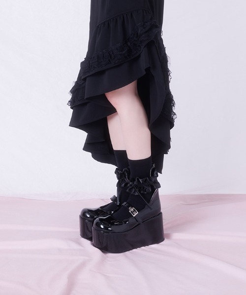 FickleBebe(フィクルベベ)の「エナメルシュシュパンプス(パンプス・レディース・ホワイト/ブラック・SMALL/LARGE/MEDIUM)」の21枚目の写真