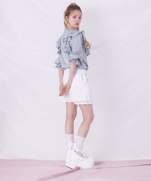 FickleBebe(フィクルベベ)の「エナメルシュシュパンプス(パンプス・レディース・ホワイト/ブラック・SMALL/LARGE/MEDIUM)」の4枚目の写真