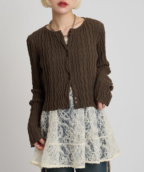 w closet（ダブルクローゼット）の「ブークレショートカーディガン（Tシャツ/カットソー・レディース・アイボリー/ブラック/レッド/ピンク/グリーン/ブラウン・FREE）」の4枚目の写真