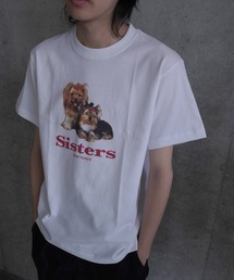 AKISHIKA design（アキシカデザイン）の「SISTERS（Tシャツ/カットソー）」