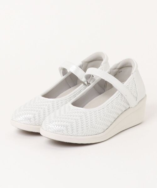 UnReef(アンリーフ)の「ウェッジヒールメリージェーンパンプス(パンプス・レディース・ブラック/シルバー・24.5cm/24.0cm/23.5cm/23.0cm/22.5cm)」の2枚目の写真