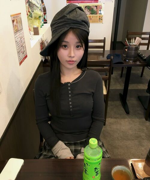 PORTERNA(ポルテナ)の「MIX POINT LONG SLEEVE BUTTON T-SHIRT-CHARCOAL(Tシャツ/カットソー・レディース・その他・X-SMALL/MEDIUM/SMALL)」の12枚目の写真