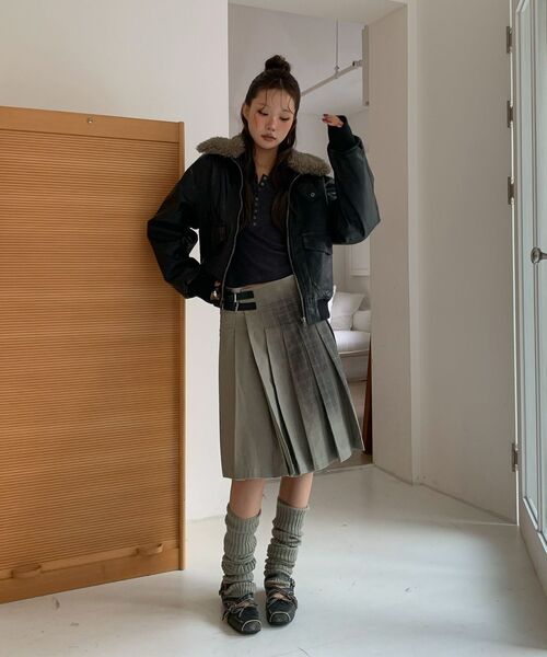 PORTERNA(ポルテナ)の「MIX POINT LONG SLEEVE BUTTON T-SHIRT-CHARCOAL(Tシャツ/カットソー・レディース・その他・X-SMALL/MEDIUM/SMALL)」の13枚目の写真