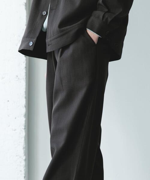 URBAN RESEARCH DOORS(アーバンリサーチドアーズ)の「『吸水速乾』セオアルファセミワイドトラウザー(その他パンツ・メンズ・ブラウン/ネイビー・MEDIUM/LARGE)」の7枚目の写真