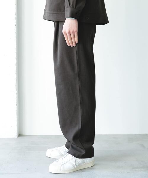 URBAN RESEARCH DOORS(アーバンリサーチドアーズ)の「『吸水速乾』セオアルファセミワイドトラウザー(その他パンツ・メンズ・ブラウン/ネイビー・MEDIUM/LARGE)」の11枚目の写真