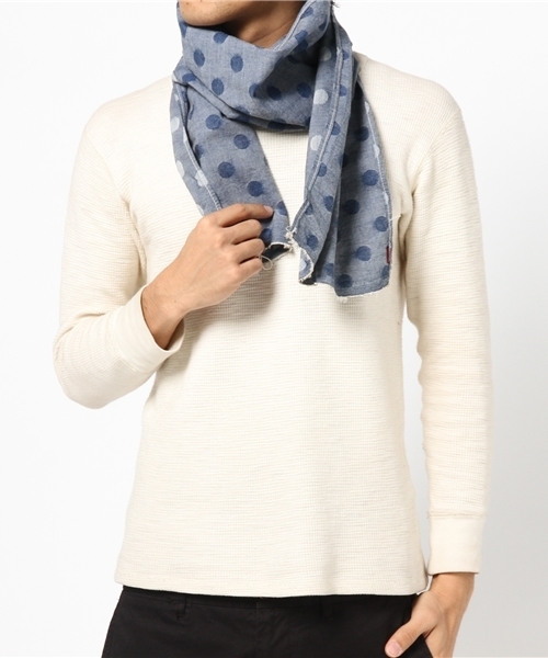 Denime（ドゥニーム）の「DOT CHAMBRAY STOLE（ストール/ショール・メンズ・インディゴブルー・FREE）」の3枚目の写真