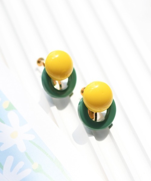 Fun & Daily(ファンアンドデイリー)の「F&D : レトロサークルイヤリング(イヤリング・レディース・パープル系その他/レッド系その他/グリーン系その他/イエロー系その他・FREE)」の9枚目の写真