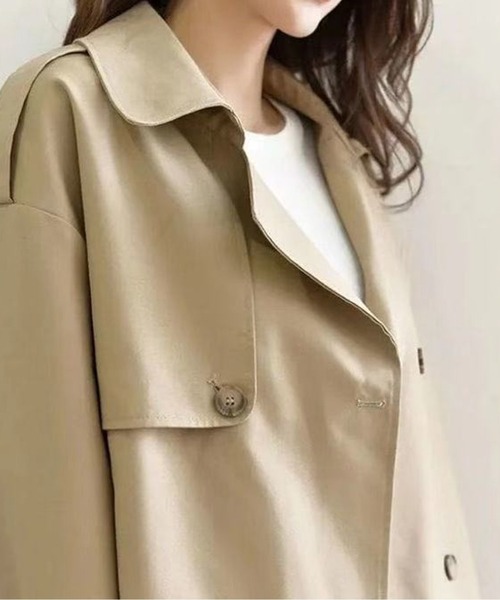 CHUL(チュル)の「ショート丈ダブルトレンチコート(トレンチコート・レディース・ブラック/ブラウン・SMALL/MEDIUM/LARGE/X-LARGE)」の3枚目の写真