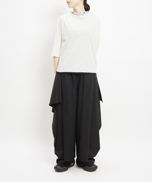 gomme(ゴム)の「80/2強撚天竺 強撚ボトルネックT(Tシャツ/カットソー・レディース・ホワイト×ブラック/ブラック×ホワイト/ブラック×イエロー・MEDIUM)」の7枚目の写真