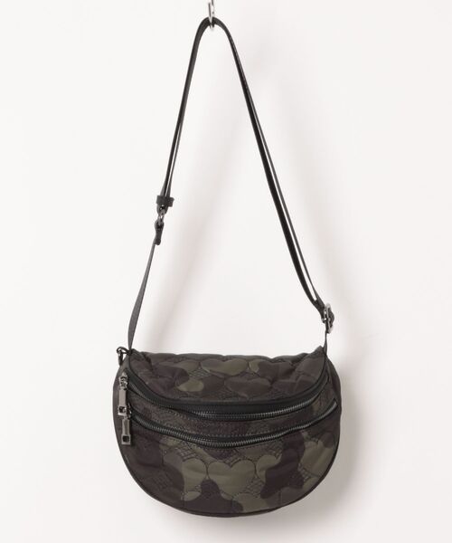 Three Four Time（ｽﾘｰﾌｫｰﾀｲﾑ）の「ハートキルトミニショルダー（ショルダーバッグ・レディース・ブラック/カーキ・FREE）」の2枚目の写真