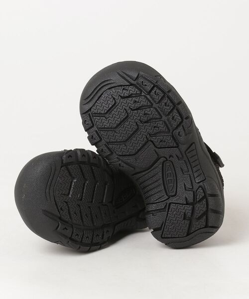 KEEN(キーン)の「【New color】NEWPORT H2 / ニューポート エイチツー / キッズ サンダル(サンダル・キッズ・ブラック・19.5cm/18.5cm/18cm/17cm/16cm/15cm)」の3枚目の写真