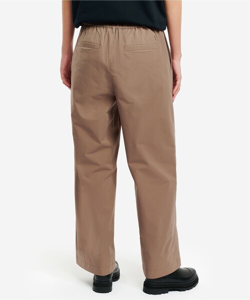 AIGLE（エーグル）の「撥水 ソロテックス ワイドシルエット テックパンツ（その他パンツ・レディース・ブラウン/ライトグレー/ブラック・34/36/38/40）」の15枚目の写真