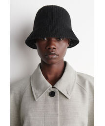 COS（コス）の「オープンニット バケットハット（ハット）」